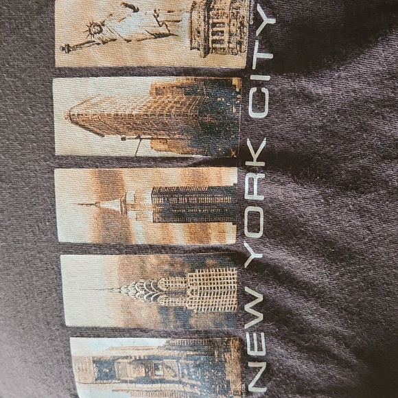 P2  VintageNew York Skyline Tee - Delta Pro weight 100% pre-shrunk cotton - Picture 2 of 5